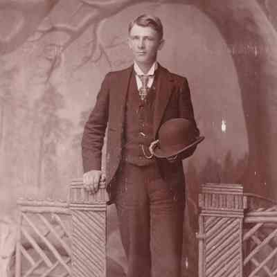 Kline-Moredock Album 01, Photo 18 - David Roland Kline [1880-1914]