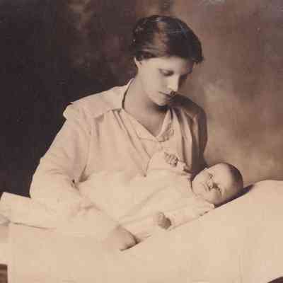Ella May (Watson) Throckmorton with her daughter, Katherine Jane (Throckmorton) Toothman