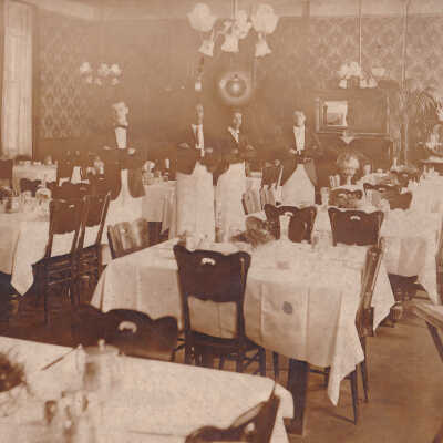 Walton Hotel - Restaurant / Dining Room and staff
