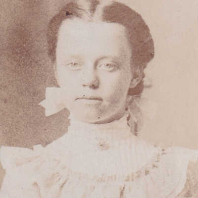 Ammons-Moredock Album 01, Photo 01 - Nellie Pearl Ammons [1889-1988]