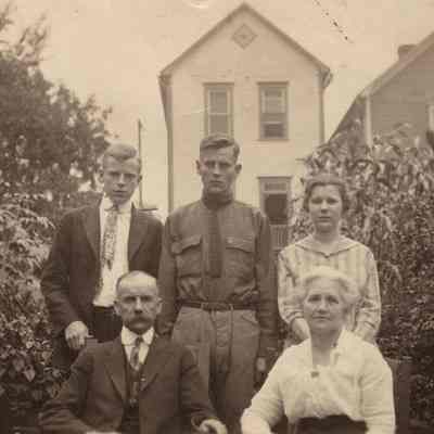 Thomas Morford Throckmorton and Anna (Webster) Throckmorton family