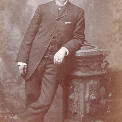 Pauley-Thompson Album, Photo 26 - Harry Clay Lucas