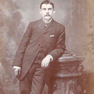 Pauley-Thompson Album, Photo 26 - Harry Clay Lucas