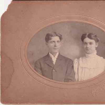 Omie Francis Cree [1881-1962] and his wife, Rosa Bell (Zimmerman) Cree [1881-1867]: See WEB LINKS to DOWNLOAD high-resolution image.