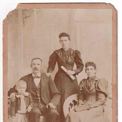 John M. Franks and Frances Clarinda (Phillips) Franks family