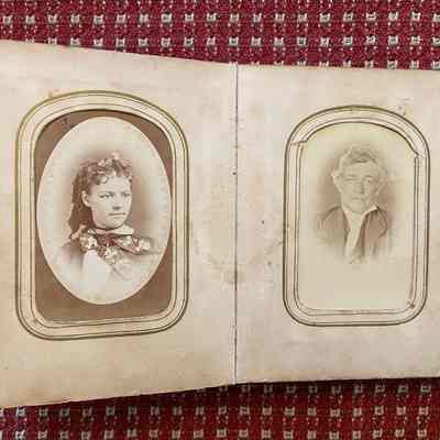 Eleanor (Morris) Linskea Album