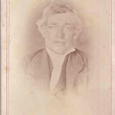 Eleanor (Morris) Linskea Album, Photo 23: See WEB LINKS to DOWNLOAD high-resolution image.