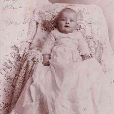 Kline-Moredock Album 01, Photo 08 - Nellie Virginia Kline [1893-1938]