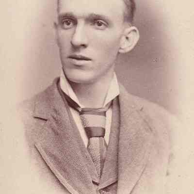 Pauley-Thompson Album, Photo 33