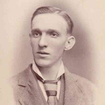 Pauley-Thompson Album, Photo 33