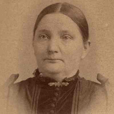 Margaret Sarah "Sadie" (Wood) Cummins