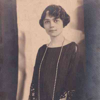 Mary Inghram (Denny) Weaver [1891-1972]: See WEB LINKS to DOWNLOAD high-resolution image.