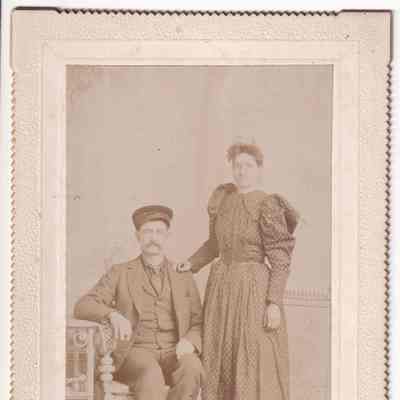 Jacob H. Bristor [1855-1936] and believed to be his sister, Elizabeth (Bristor) Sibert [1866-1946]: See WEB LINKS to DOWNLOAD high-resolution image.