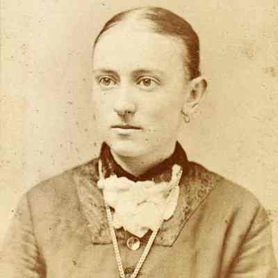 Millikin-Simpson Album, Photo 09 - Jennie (Lewis) Buchanan