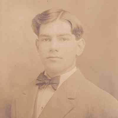 Earl Oscar Tennant [1890-1946], Waynesburg College, Class of 1911