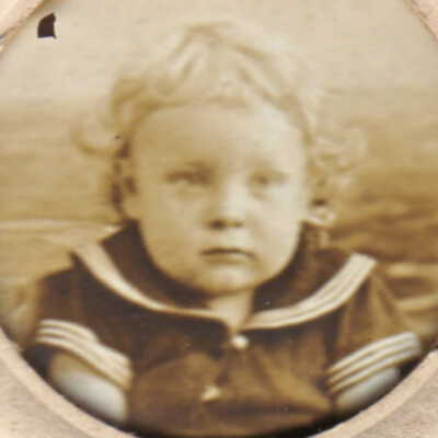 Toothman-Hoult Album, Photo 44