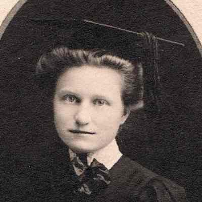 Stella (Hooper) Ullom [1887-1971], Waynesburg College, Class of 1910
