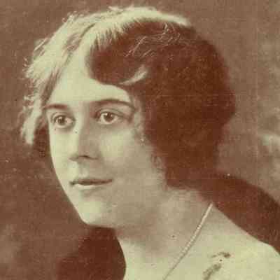 Helen (Denny) Howard - Soprano