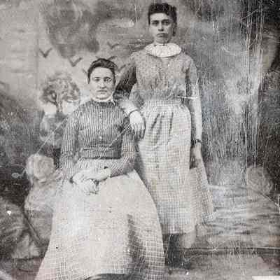 Vance-McFarland Album 02, Photo 23 - Believed to be Sarepta McFarland [1873-1949] and Unidentified