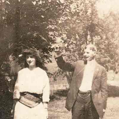 James Hewitt [1866-1948] and his daughter, Eva (Hewitt) Brown [1900-1978]