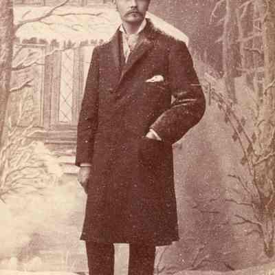 Pauley-Thompson Album, Photo 04 - Unidentified man from Tarentum, Allegheny County, Pennsylvania