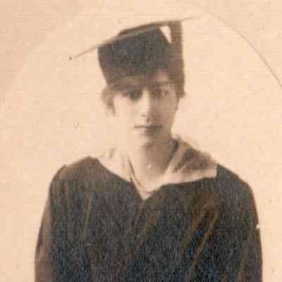 Clara Rae Tennant [1894-1972], Waynesburg College, Class of 1916