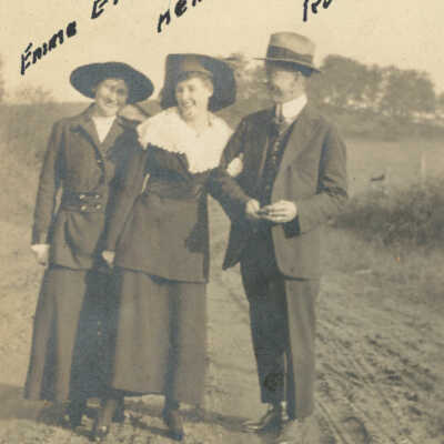 Emma (Elms) Bland, Hester Lily Day (King) Roberts, Sherman Russell Roberts.
