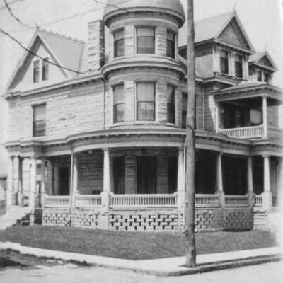 Thomas Jefferson Huffman and Eliza Miranda (Mattox) Huffman family home