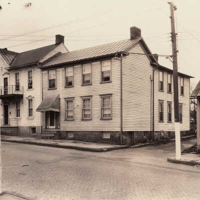 Houses on High Street near the intersection with Richhill Street (looking southeast) in Waynesburg
