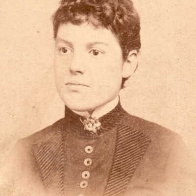 Elizabeth Judson (Rinehart) Waddell, about 18 years of age