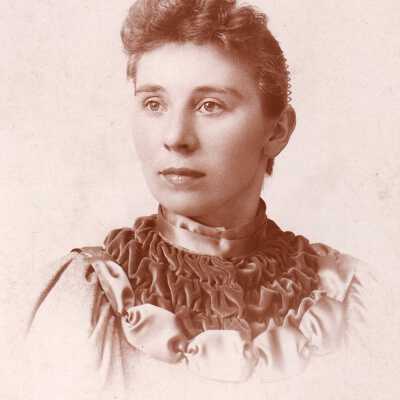 Dreier Album, Photo 01 - Minnie (Dreier) McNeely [1873-1952]