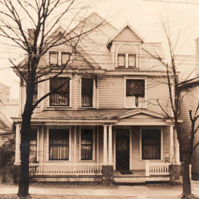 Anna Rinehart family home, on Wayne Street in Waynesburg