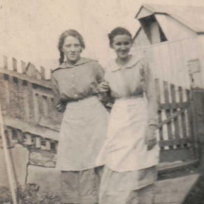 Olive "Ollie" (McVay) Neal and Mattie Grace McVay