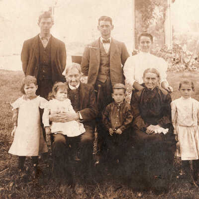 George Washington Luellen and Rebecca (Thompson) Luellen family