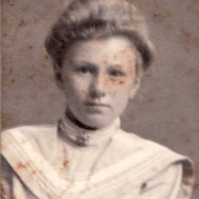Goldie Hettie (Roberts) King [1892-1972] - wife of Samuel Leasure King, daughter of John Roberts & Rosa Alice Gregg