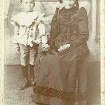 Mary (Way) Mitchener with her great-grandson John Hershey Byerly: Origformat: Print-Photographic