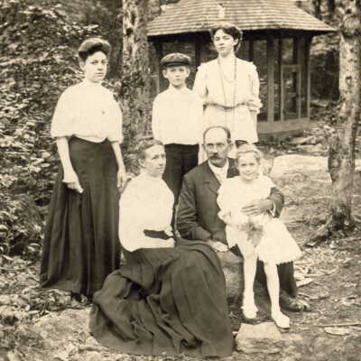William A. Dinsmore and Lucy (Hoskinson) Dinsmore family