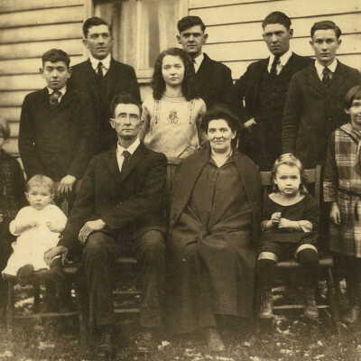 Thomas Campbell Crouse and Ella Teresa (Rock) Crouse family
