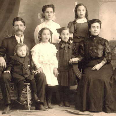 George H. Spragg and his wife, Minnie (Walters) Spragg