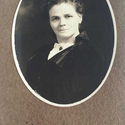 Aunt Maggie: Origformat: Print-Photographic