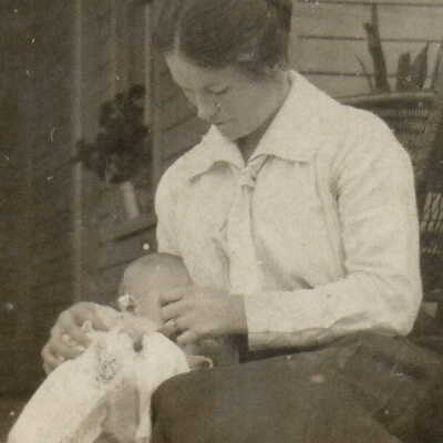 Frances (Cook) Livingood [1887-1926] with her eldest son, William Cook Livingood [1915-2007]
