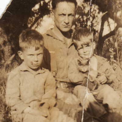 Porter Ellis Herrod with his sons [Left-Right]: Jack Ellis Herrod and Melvin Leroy Herrod