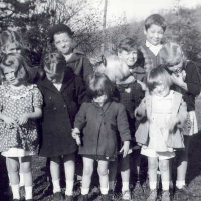 Grandchildren of Stacy Niles Staggers and his wife, Nellie Mae (Rush) Staggers