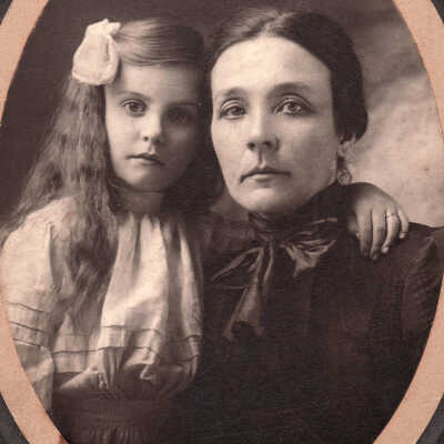 Etheal (Rose) Varner and her maternal aunt Hannah Mooney