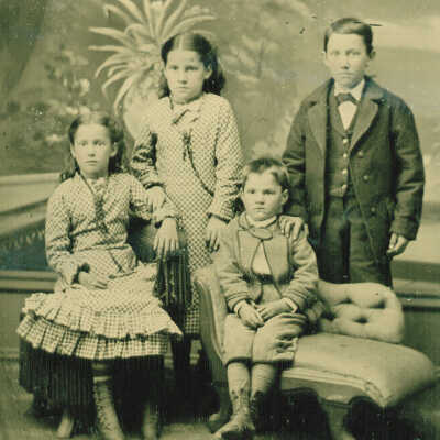 Staggers-Bowlby Album 01, Photo 34 - Children of Lisbon Leander Staggers and Sarah Ann Hoge