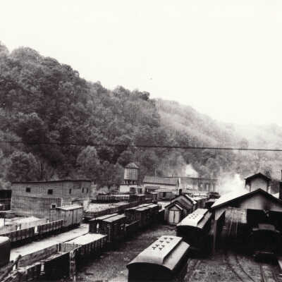 Waynesburg & Washington Railroad train yard