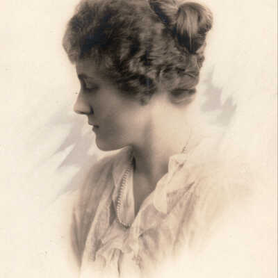 Clare (Hoskinson) Garside - daughter of Robert Luther Hoskinson & Margaret Rozella Smith