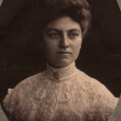 Margaret Leah (Hoge) Crago