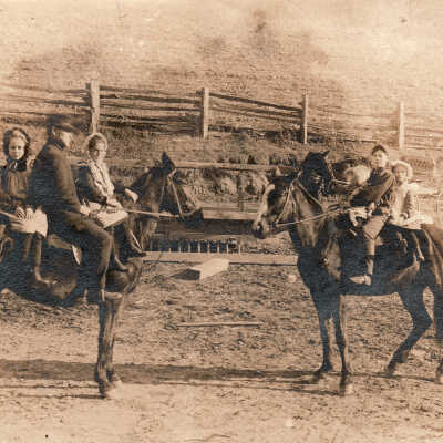 Cora Edith (Jacobs) Smith [on far left]