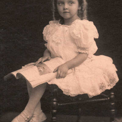 Leah Abigail (Crago) Waddell
